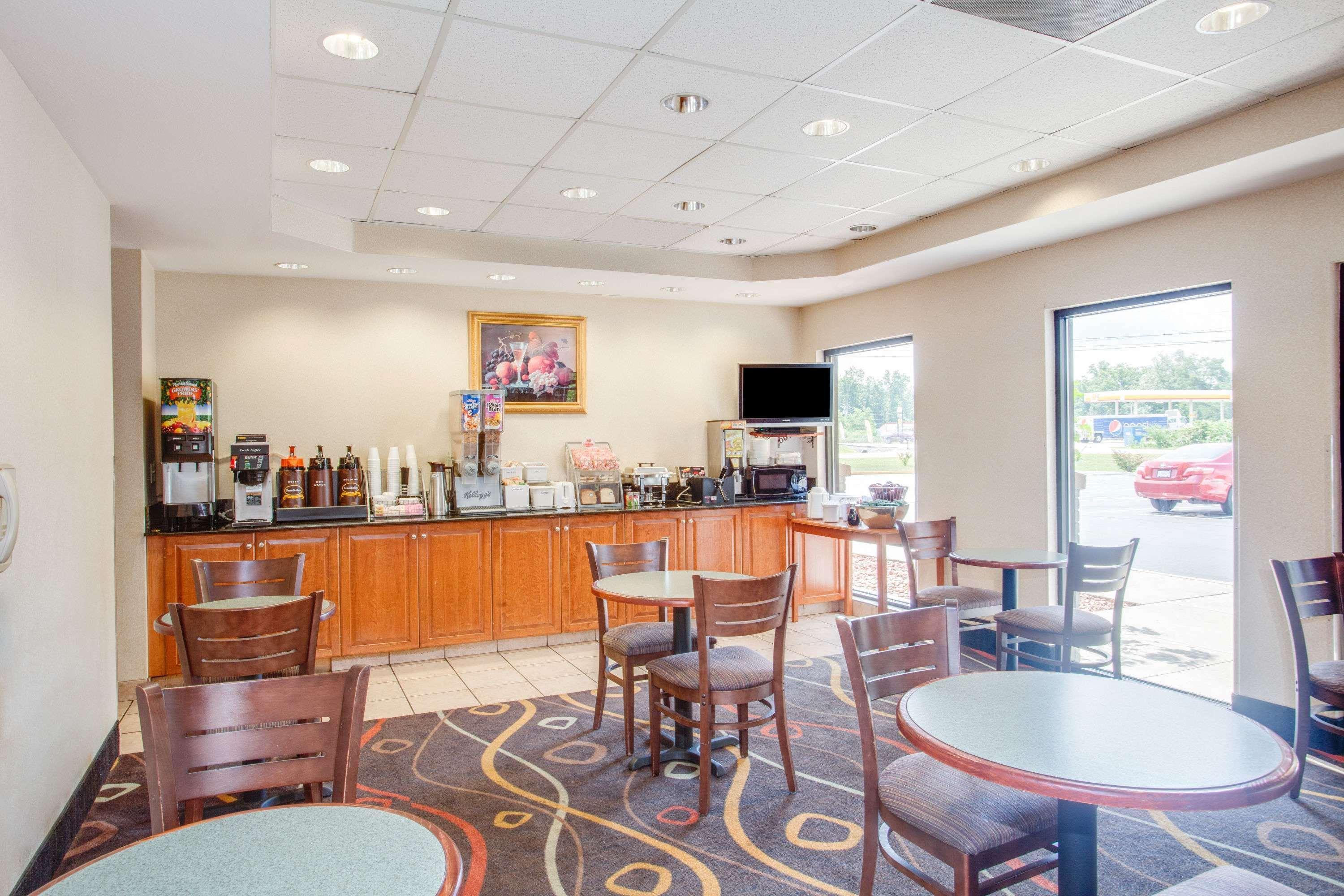 Super 8 By Wyndham Crossville Tn Buitenkant foto