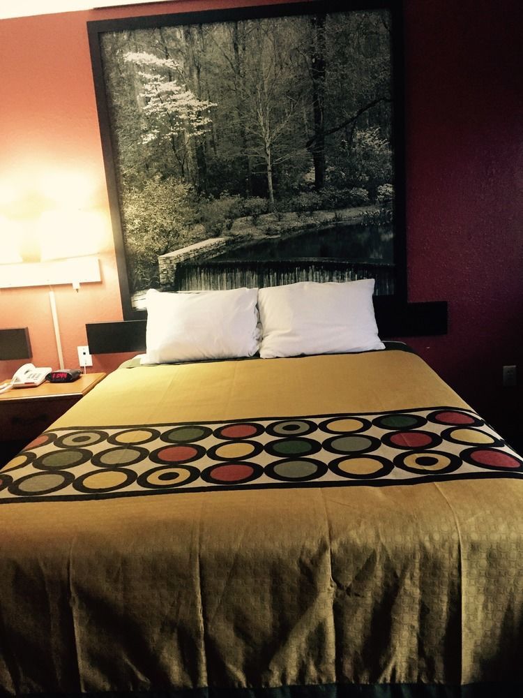 Super 8 By Wyndham Crossville Tn Buitenkant foto