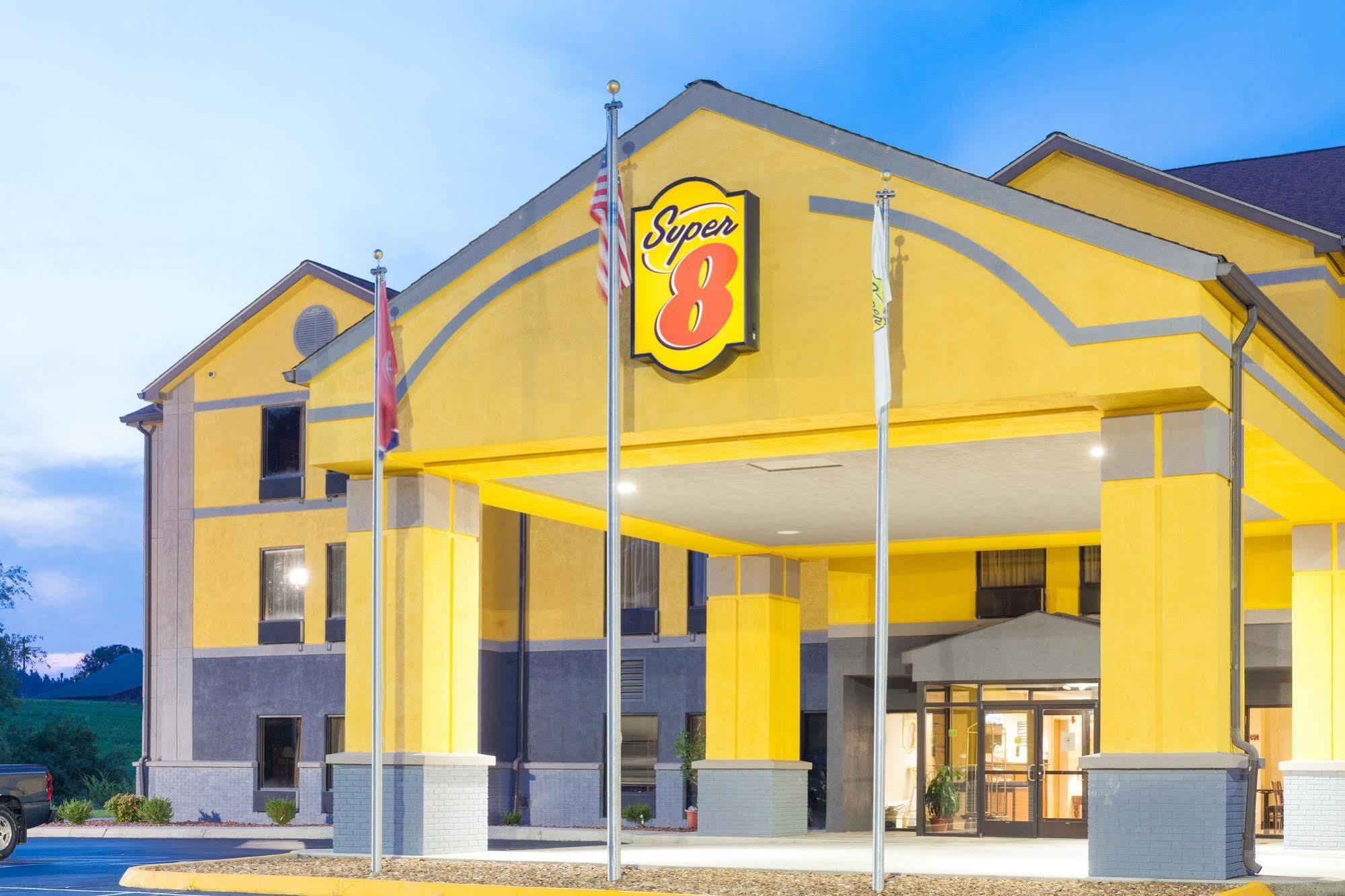Super 8 By Wyndham Crossville Tn Buitenkant foto